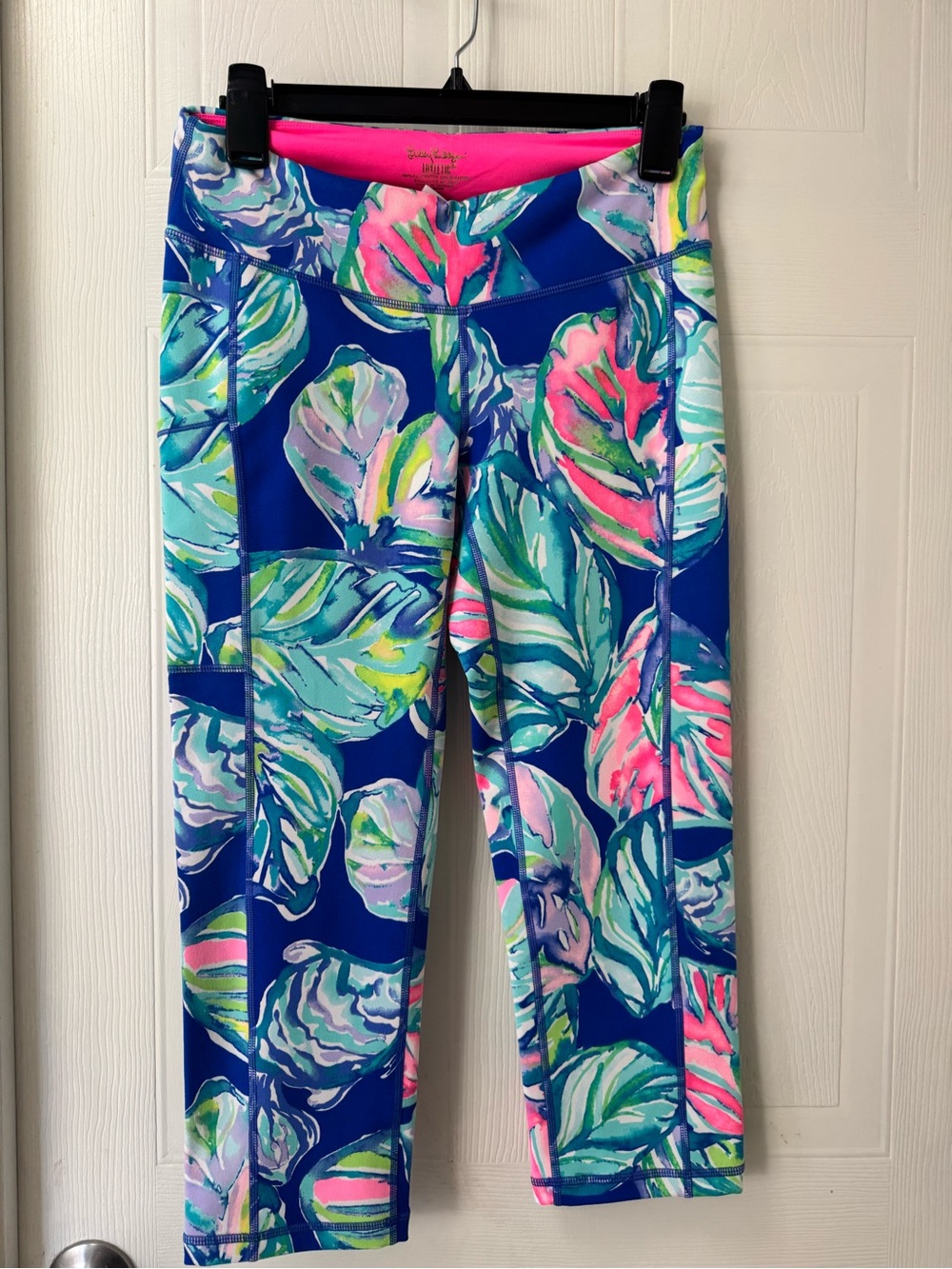 Lilly Pulitzer Blue Capri Leggings with Pink & Green Tropical Leaves